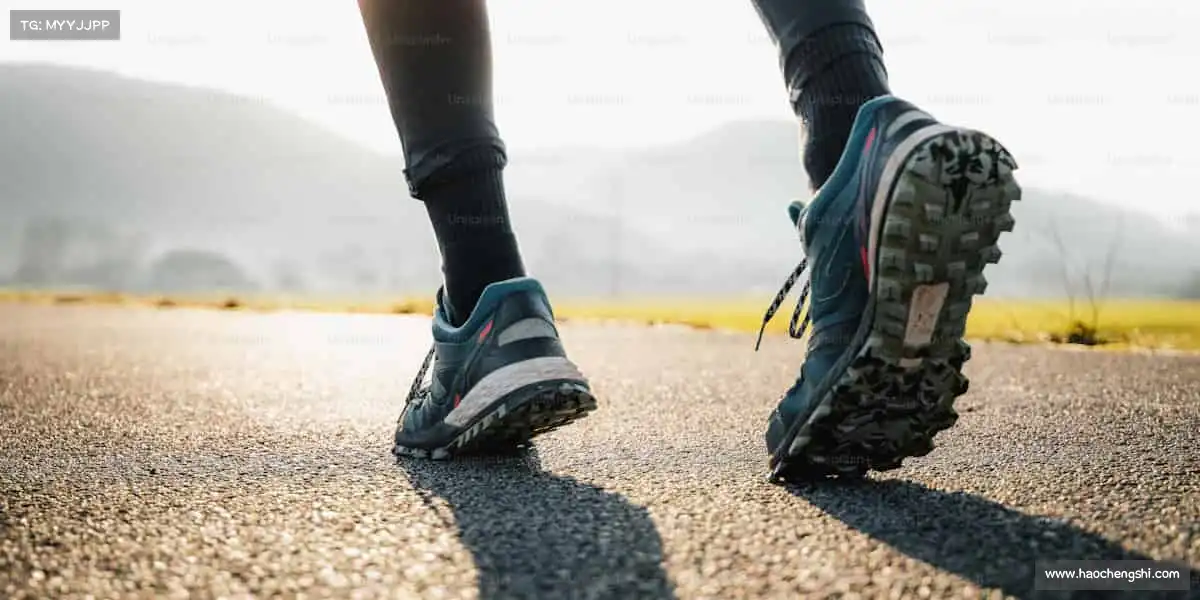 米兰milan官网🎾挥动球拍,追逐热爱 —— 每一次击球,都是对生活的全力以赴!